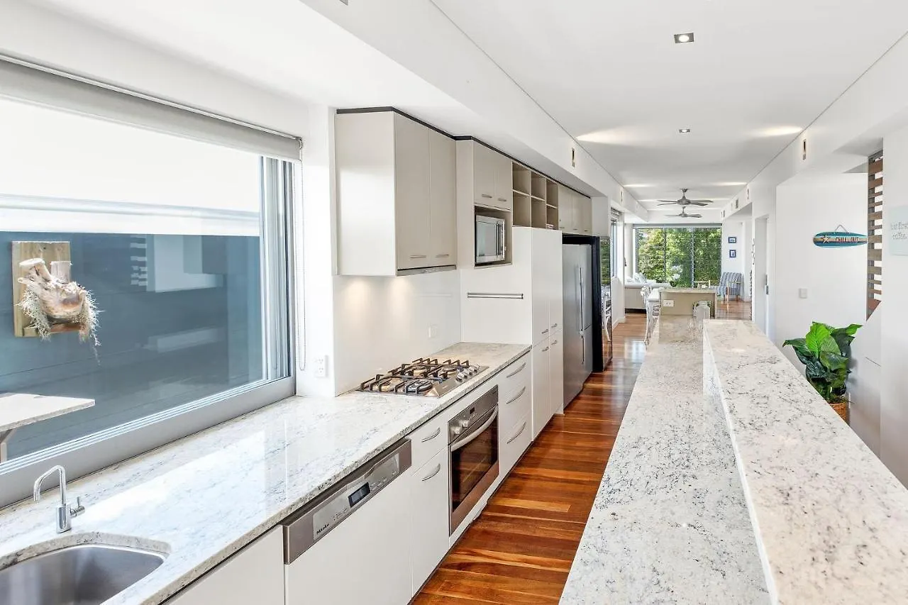 Ferguson St Family Home In Fabulous Location Sunshine Beach Holiday home