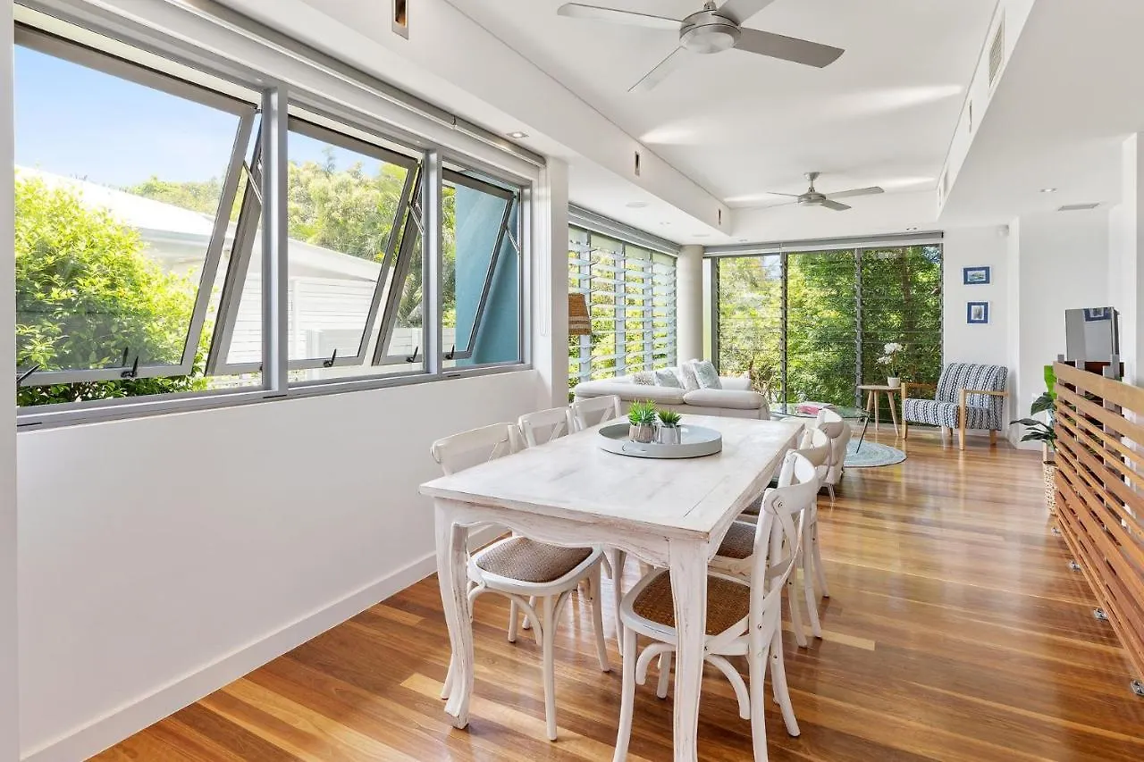 Ferguson St Family Home In Fabulous Location Sunshine Beach Holiday home